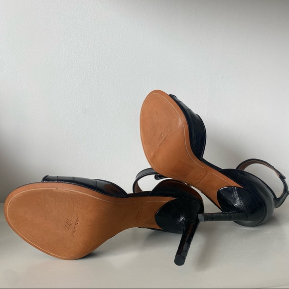Givenchy Shark Lock Black Eel Print Calf Leather Heel Sandals 37.5 - Picture 6 of 10